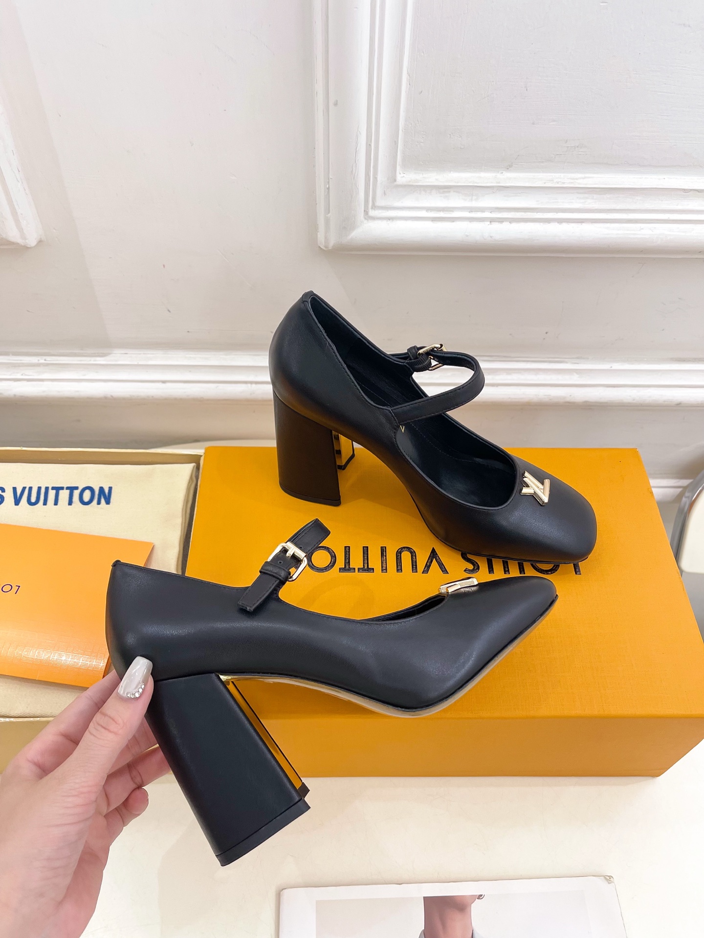Women's high heels
